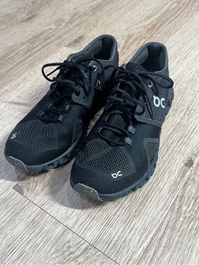 On Cloud X 4 Black Running Training Shoes Women’s Size 8 EU 39